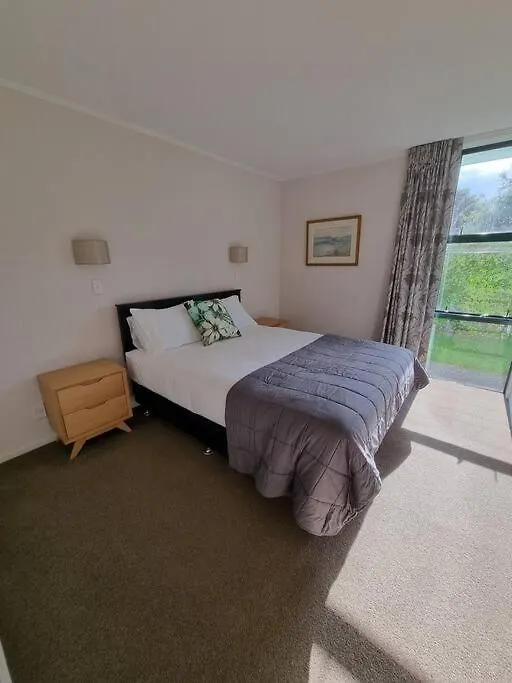 Glenholme 2 Bedroom Town House Роторуа Новая Зеландия